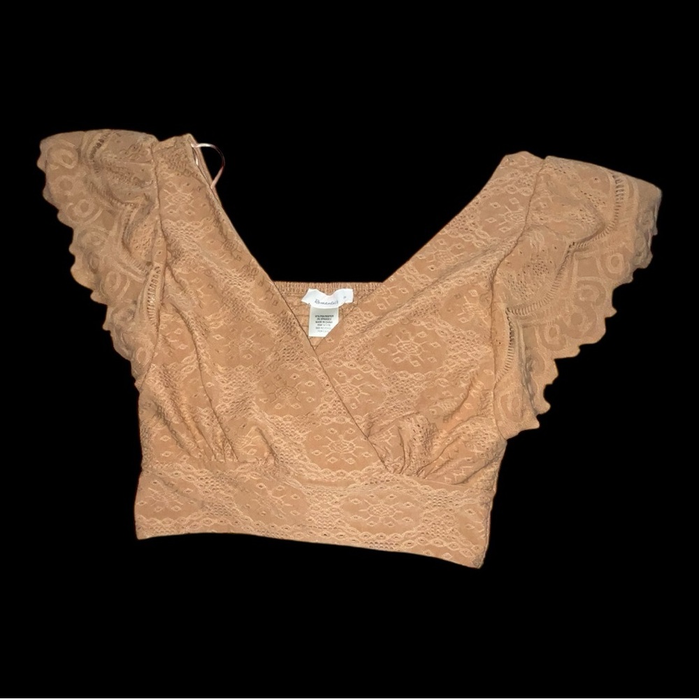 Urban Romantics Brown Lace Ruffle Sleeve Crop Top, Size Medium.